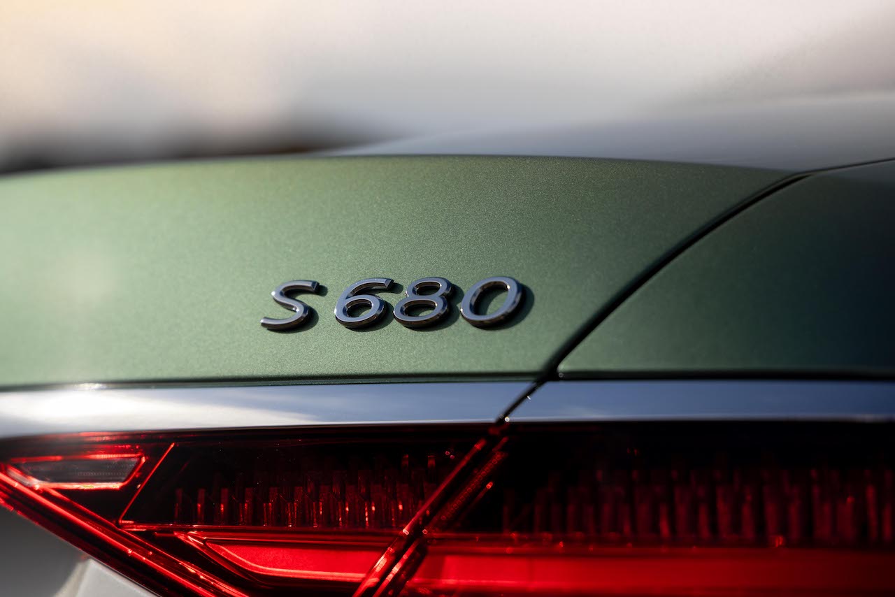 2025_MercedesMaybach_S680_EmeraldIsle_09